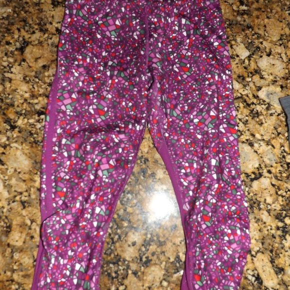 Lululemon 2 Real Quick Crop Paradise Camo Luxtreme - Picture 3 of 4